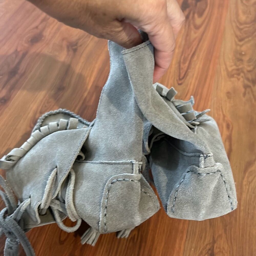New j.Crew gray suede high top moccasins with fringe size 9 - Picture 3 of 5